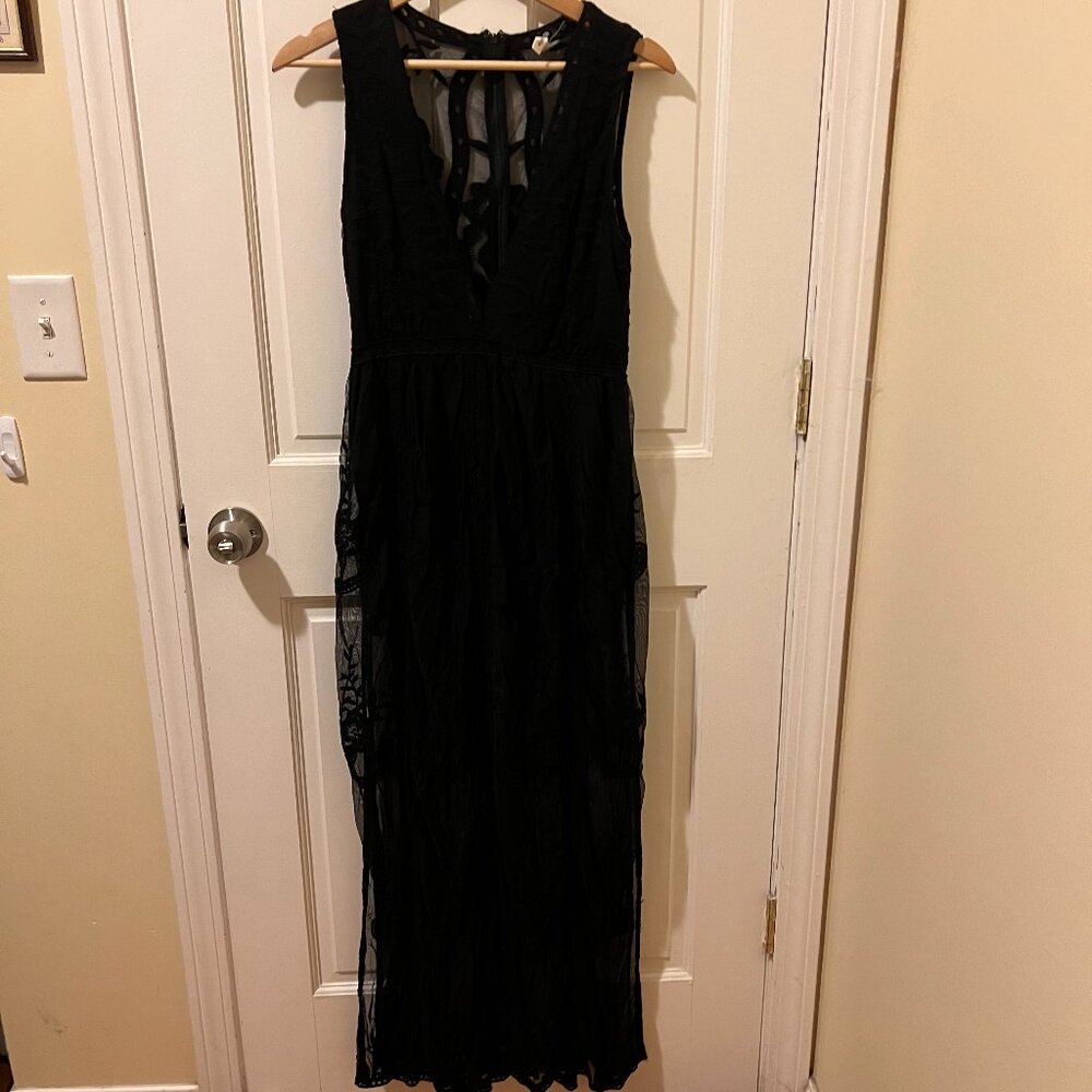 Black lace dress
